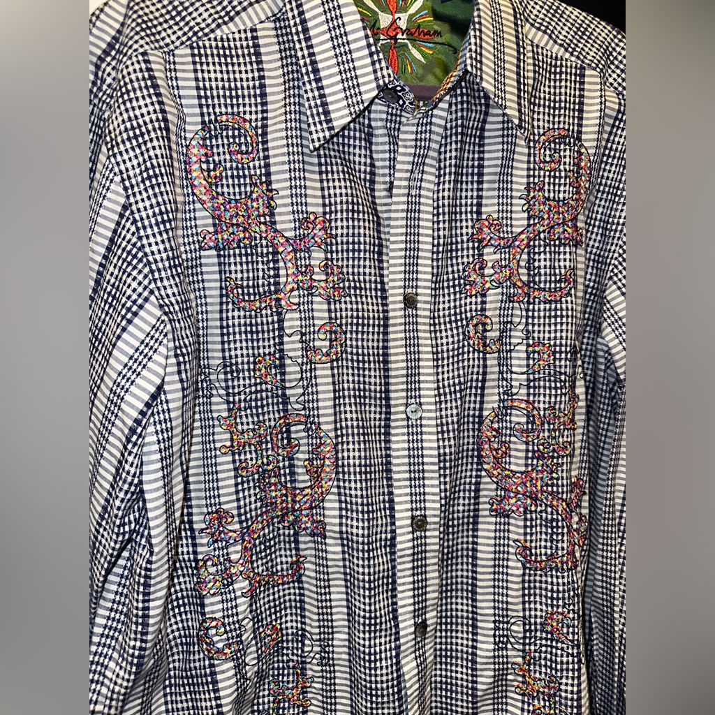 Nwot Robert Graham Button Down